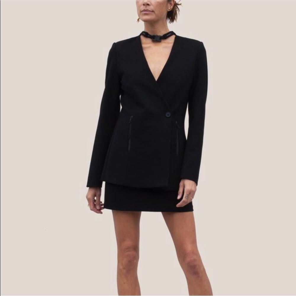 FINAL PRICE. 1017 Alyx 9sm Buckle/ Choker Blazer